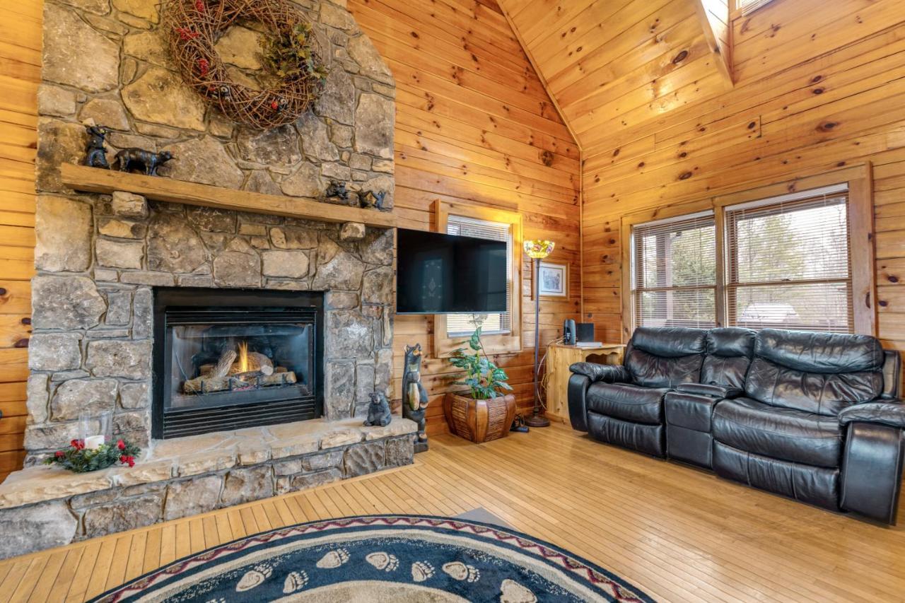Papaw'S Bear Den Villa Pigeon Forge Exterior photo